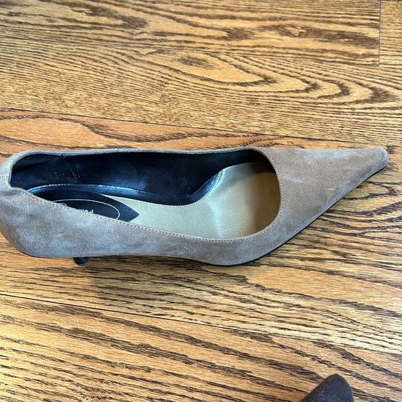 Browns Couture Tan Suede Pumps for Sale! - Picture 2 of 4